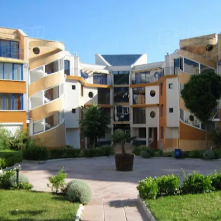 公寓 Vega Village